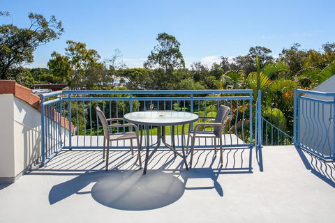 Noosa Riviera Resort - Kawana Tourism 9