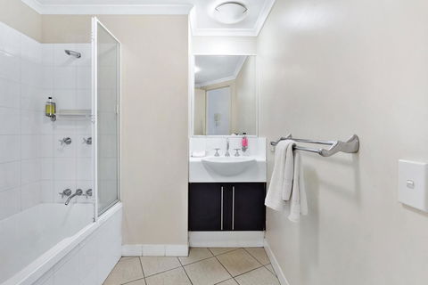 Noosa Riviera Resort - Kawana Tourism 34