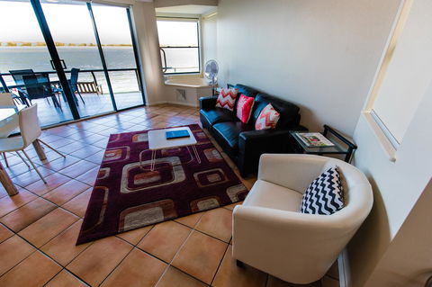 La Promenade - Kawana Tourism 32