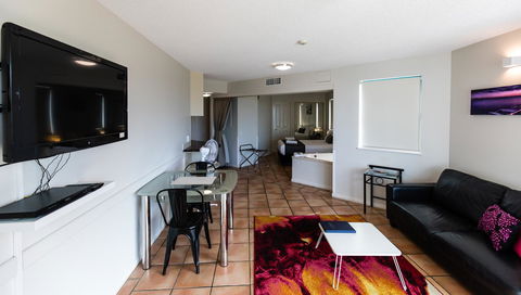 La Promenade - Kawana Tourism 17