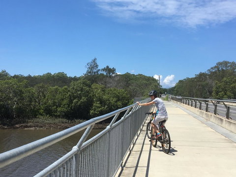 Absolute Waterfront - Kawana Tourism 23