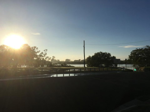Absolute Waterfront - Kawana Tourism 18
