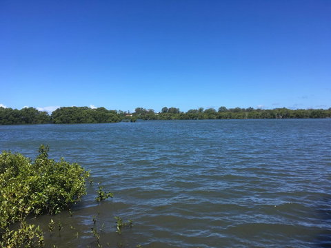 Absolute Waterfront - Kawana Tourism 10