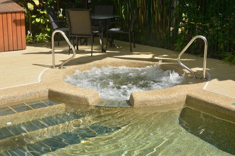Port Douglas Apartments - Adults Only Oasis - Kawana Tourism 17