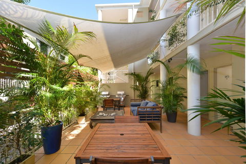 Port Douglas Apartments - Adults Only Oasis - Kawana Tourism 11