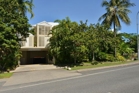Port Douglas Apartments - Adults Only Oasis - Kawana Tourism 28