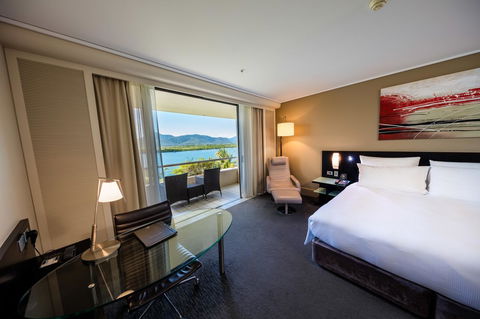 Hilton Cairns - Kawana Tourism 3