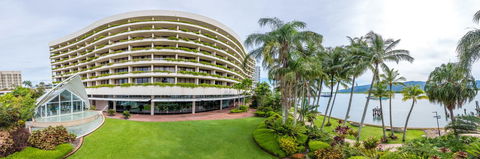 Hilton Cairns - Kawana Tourism 18