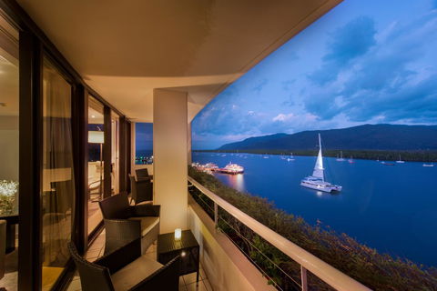 Hilton Cairns - Kawana Tourism 20