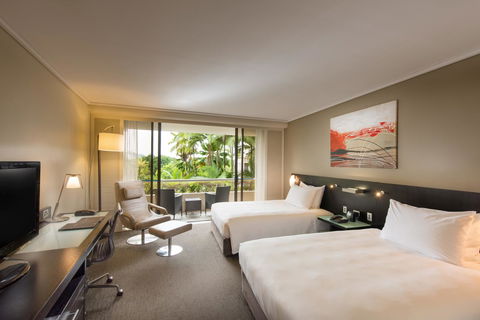 Hilton Cairns - Kawana Tourism 8