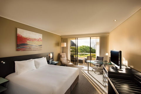 Hilton Cairns - Kawana Tourism 9