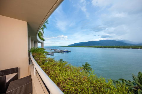 Hilton Cairns - Kawana Tourism 5