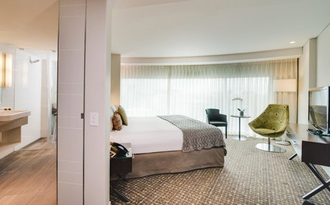 The Point Brisbane Hotel - Kawana Tourism 26