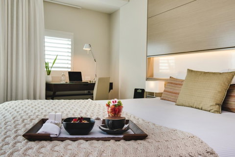 The Point Brisbane Hotel - Kawana Tourism 10