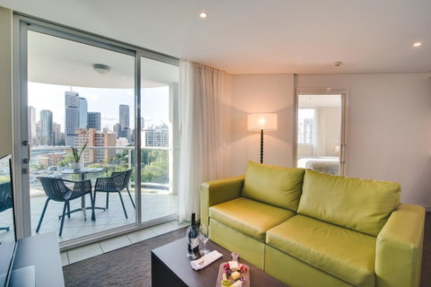 The Point Brisbane Hotel - Kawana Tourism 19