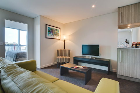 The Point Brisbane Hotel - Kawana Tourism 22
