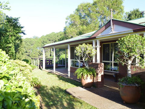 Apple Tree Cottage Montville - Kawana Tourism 1