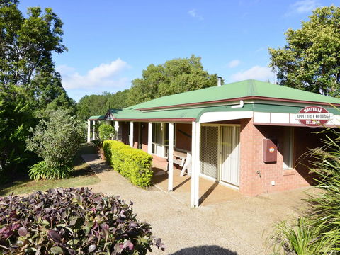 Apple Tree Cottage Montville - Kawana Tourism 3