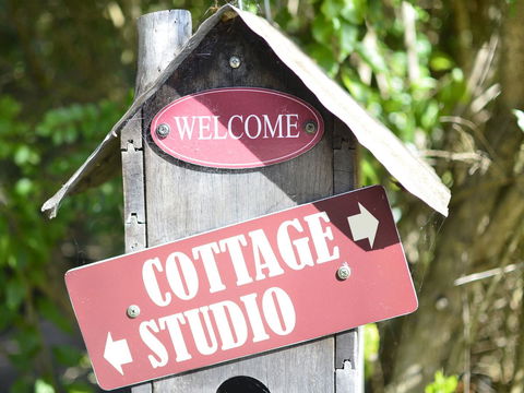 Apple Tree Cottage Montville - Kawana Tourism 14
