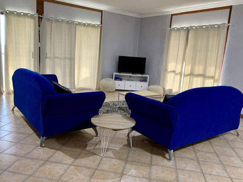 Beeâ€™s Place - 3 Bedroom Home On 10 Acres Of Land With Distant Ocean Views - Kawana Tourism 0
