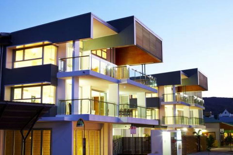 Maggies Beachfront Apartment 6 - Kawana Tourism 1