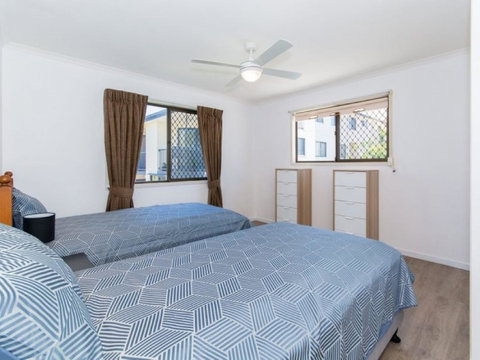 Island Homestay - Kawana Tourism 16