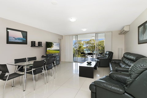 Keith's Sister - Kawana Tourism 0