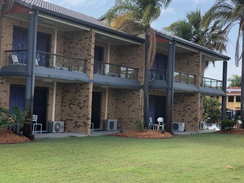 Bribie Waterways Motel - Kawana Tourism 8