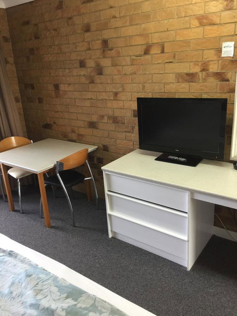 Bribie Waterways Motel - Kawana Tourism 36
