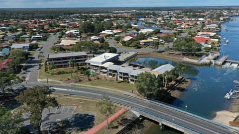 Bribie Waterways Motel - Kawana Tourism 3