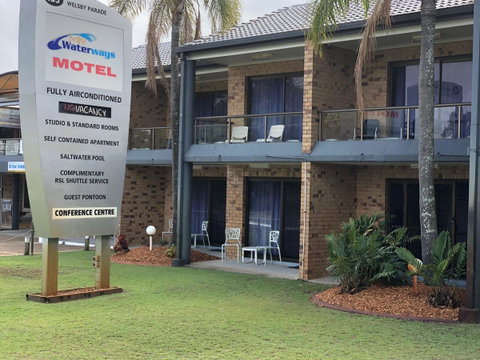 Bribie Waterways Motel - Kawana Tourism 9