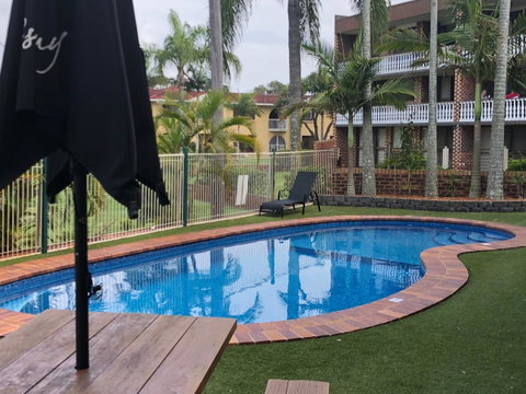 Bribie Waterways Motel - Kawana Tourism 7