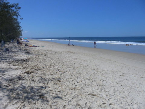 The Woorim Beach House - Kawana Tourism 3