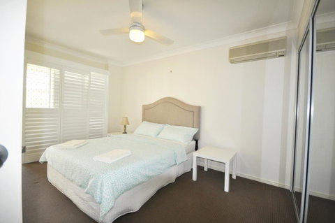Ocean Wave - Kawana Tourism 12