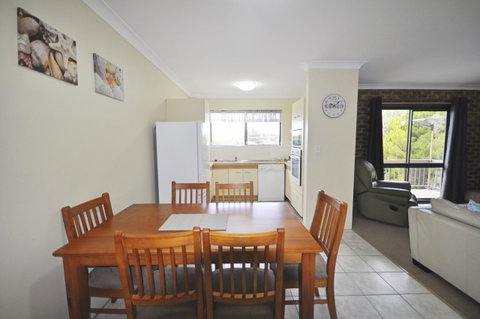 Sands Court On Boyd - Kawana Tourism 8