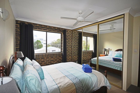 Sands Court On Boyd - Kawana Tourism 3