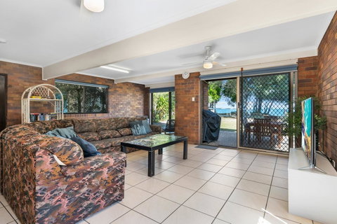 Bribie Beach House - Kawana Tourism 7