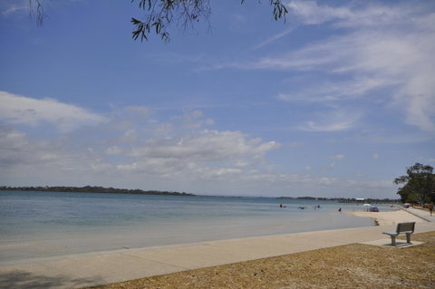 Beachside Beauty - Kawana Tourism 0