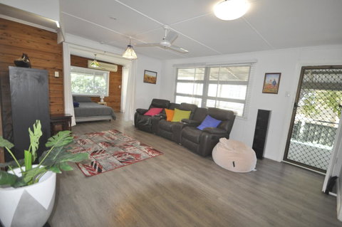 Beachside Beauty - Kawana Tourism 11