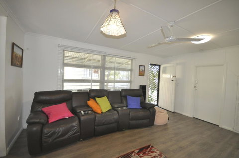 Beachside Beauty - Kawana Tourism 8