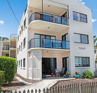 Quiet location across from waterfront - South Esp Bongaree - Kawana Tourism