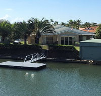 Private Canal Duplex with Pontoon - Oleander Drive Bongaree - Kawana Tourism