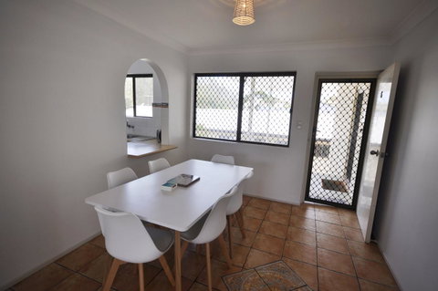 Bayviews At Bongaree - Kawana Tourism 9