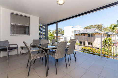 First Floor, Air Conditioned, Free Wi-Fi! - Kawana Tourism 8