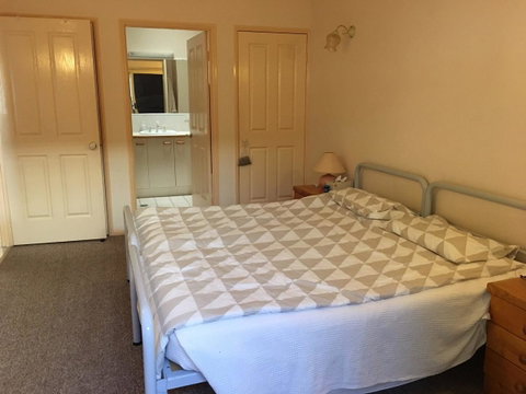 Ground Floor, Family Unit On The Canal With Free WIFI! - Kawana Tourism 11