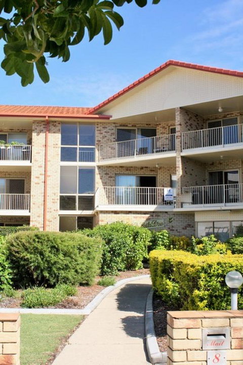 Spacious Unit With Views Of Pumicestone - Wattle Ave, Bongaree - Kawana Tourism 0