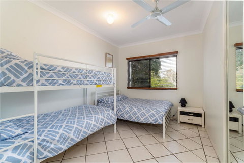 Waterfront Views From Private Rooftop Balcony - Bayview South Esp, Bongaree - Kawana Tourism 14