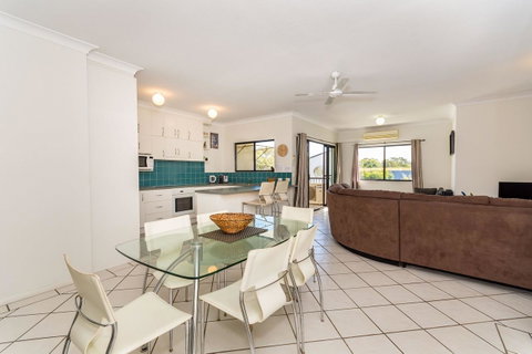 Waterfront Views From Private Rooftop Balcony - Bayview South Esp, Bongaree - Kawana Tourism 3