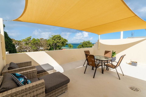 Waterfront Views From Private Rooftop Balcony - Bayview South Esp, Bongaree - Kawana Tourism 12