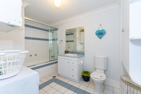 Waterfront Views From Private Rooftop Balcony - Bayview South Esp, Bongaree - Kawana Tourism 19